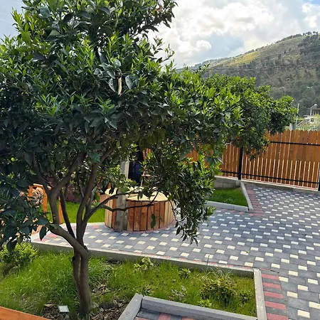 Guest House Adilaj Berat Exterior photo